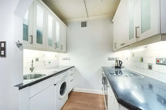 Photo 3 — Vandon Court, 64 Petty France, St. James's Park, London, SW1H 9HE