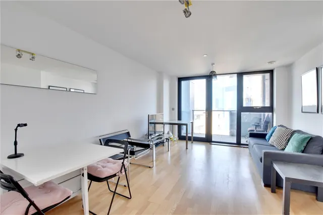 Parkside Avenue, Greenwich, SE10, photo 2