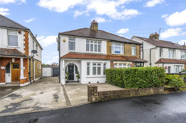 Manor Lane, Sunbury, TW16 6JE, photo 1