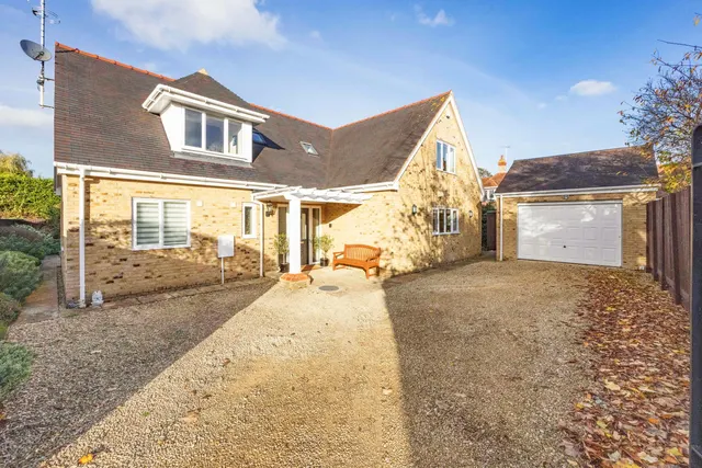 Charlton Gardens, Cheltenham, GL53, photo 2