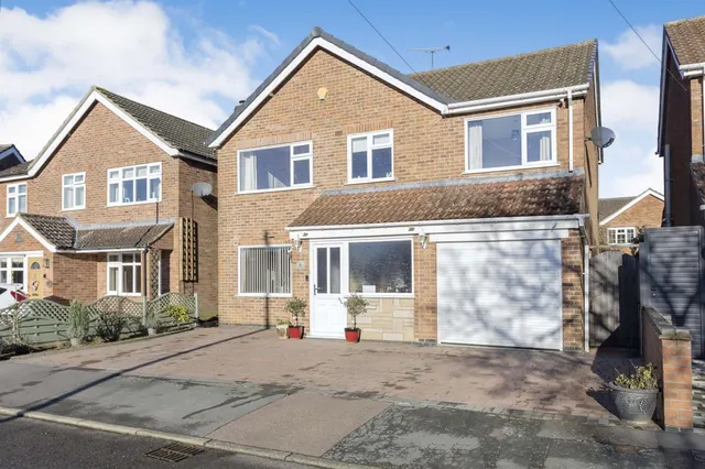 Photo 2 — Barbara Avenue, Newbold Verdon, LEICESTER