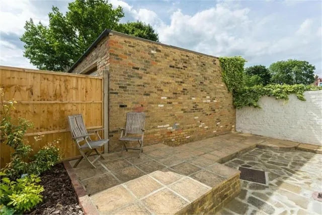 Lansdown Road, Chalfont St. Peter, SL9, photo 2