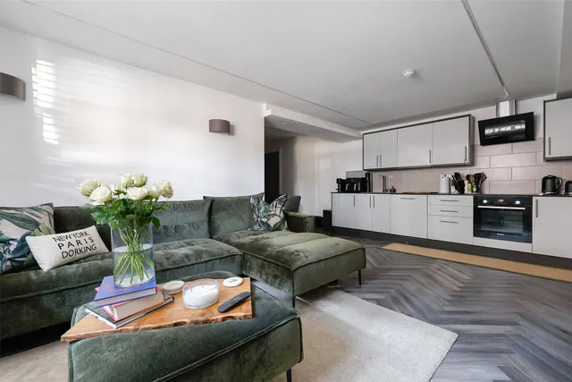 Ansell Road, Dorking, RH4, photo 2