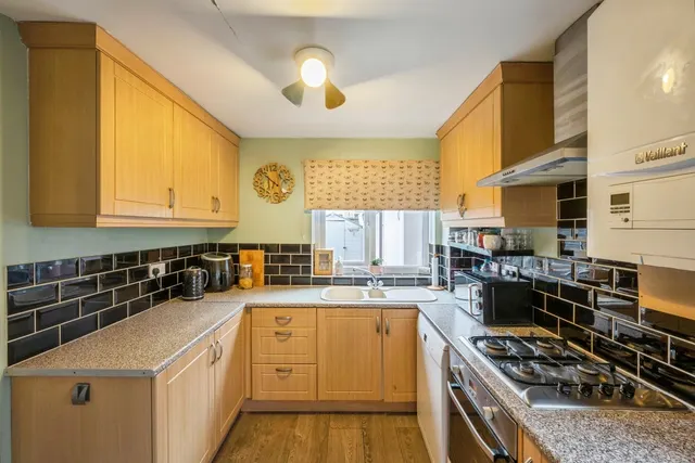 Photo 3 — Kingfisher Court, Rossington, Doncaster, South Yorkshire, DN11