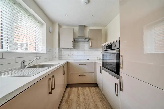 Manor Park, Ruddington, NG11, photo 2