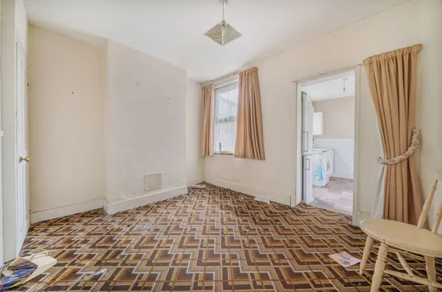 Photo 3 — Avery Hill Road, 203 Avery Hill Road London London, London, Greater London, SE92EX