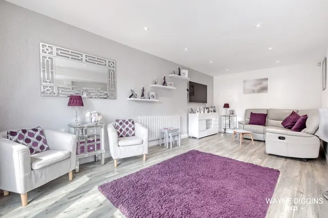 Photo 2 — Windsor Avenue, Grays, RM16 2TT