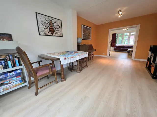 New Hall Avenue, Heald Green, photo 3