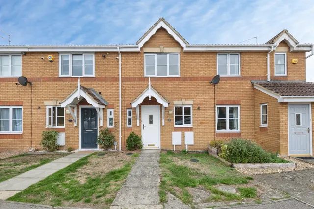 Moors Close, Deanshanger, MK19, photo 1