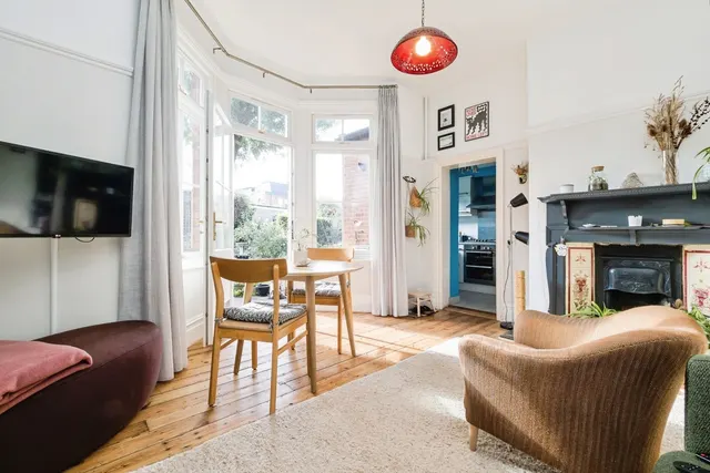 Photo 3 — Glengall Road, WOODFORD GREEN, Essex, IG8