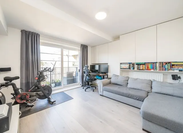 Samuelson Place, Isleworth, TW7, photo 2