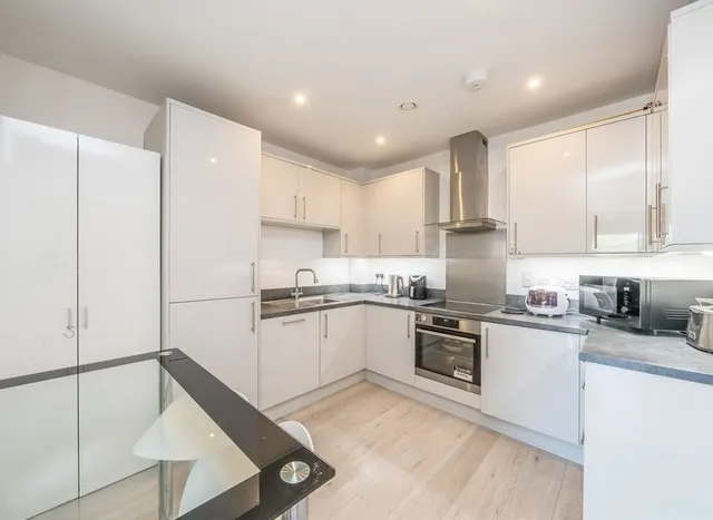 Samuelson Place, Isleworth, TW7, photo 3