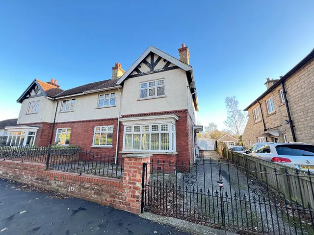 Central Parade, Shildon, DL4, photo 1