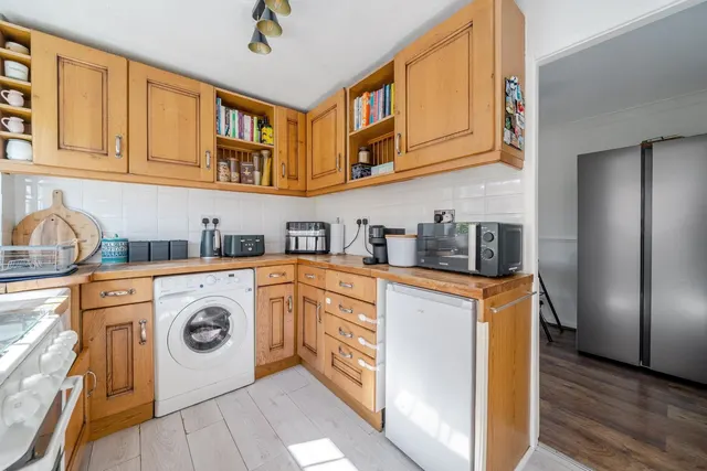 South View Crescent, Yeadon, LS19, photo 3