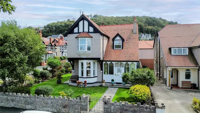 Roumania Drive, Llandudno, Conwy, LL30 1UL, photo 1