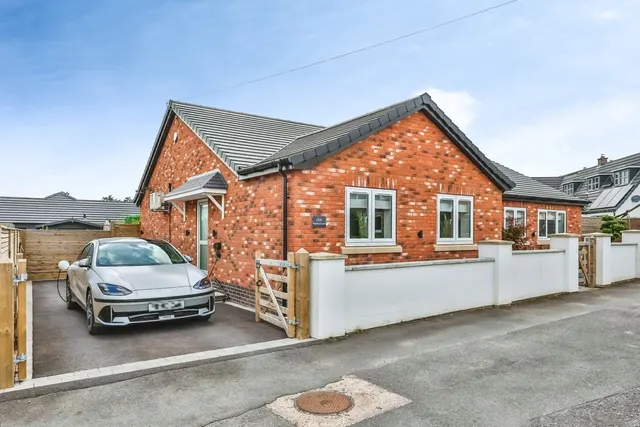 Papplewick Lane, Hucknall, NG15, photo 1