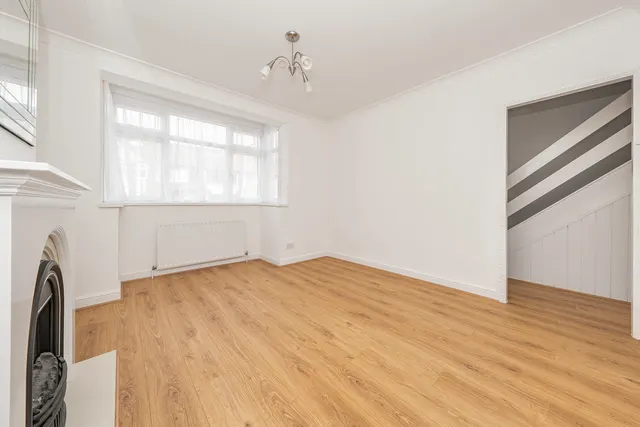 Photo 3 — Denecroft Crescent, Hillingdon, UB10