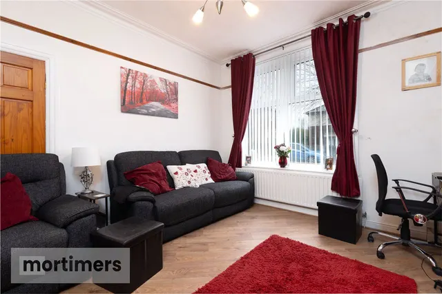 Park Lee Road, Blackburn, BB2, photo 2