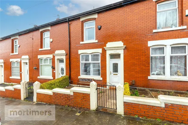 Park Lee Road, Blackburn, BB2, photo 1
