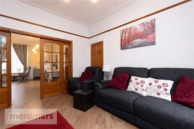 Park Lee Road, Blackburn, BB2, photo 3