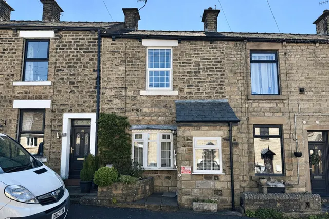 Brickfield Street, Glossop, photo 1