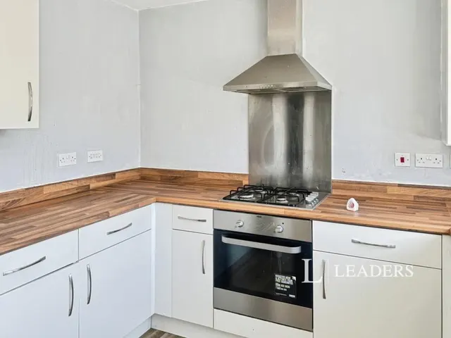 Fourth Avenue, Edwinstowe, NG21, photo 2