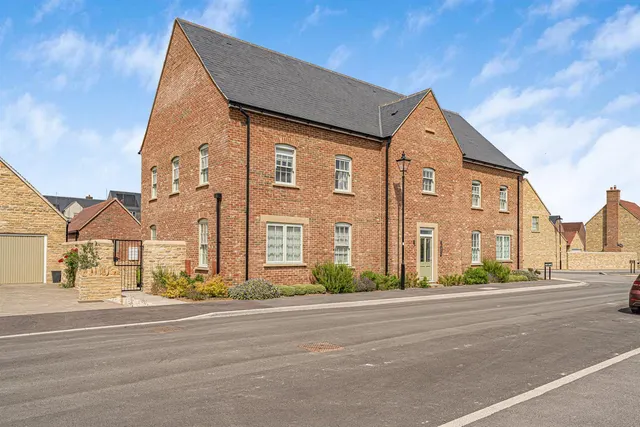 Rose Drive, Woodstock, OX20, photo 1