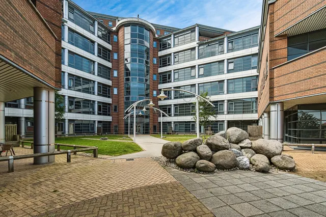 Waterfront West, Brierley Hill, photo 1