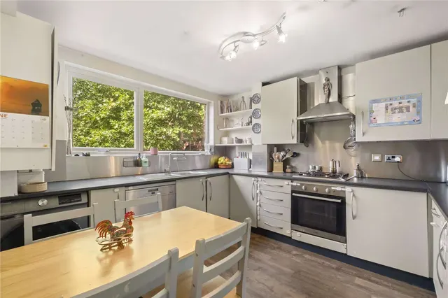 Photo 3 — East Hill, London, SW18 2HH