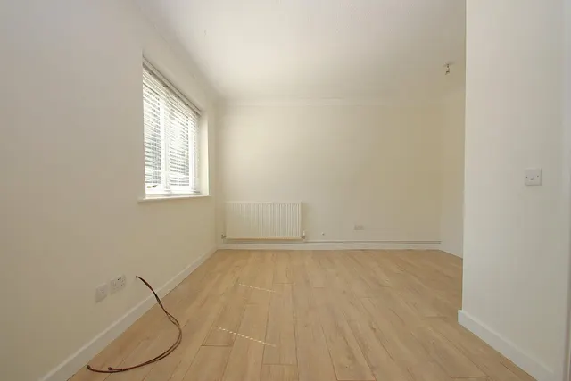 Photo 3 — Olympic Way, Fair Oak, EASTLEIGH, Hampshire, SO50 8QA