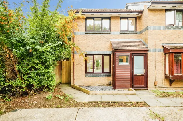 Highclere Way, Worthing, BN13, photo 1