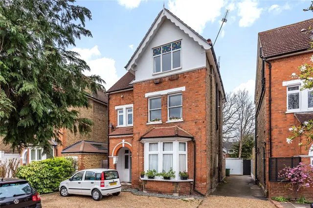 Wellington Road, Hampton Hill, TW12 1JY, photo 1