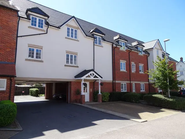 Grange Drive, High Wycombe HP13 5GQ, photo 1