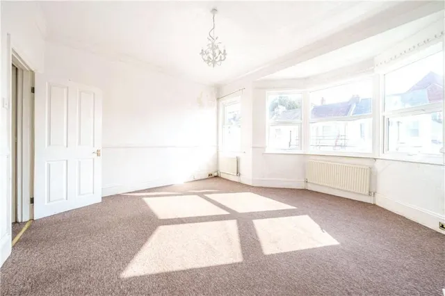 Cowper Street, Hove, BN3, photo 2
