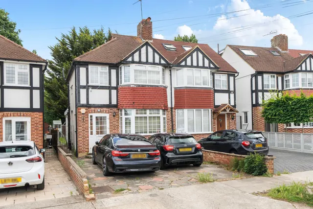 Bargate Close, New Malden KT3 6BG, photo 1