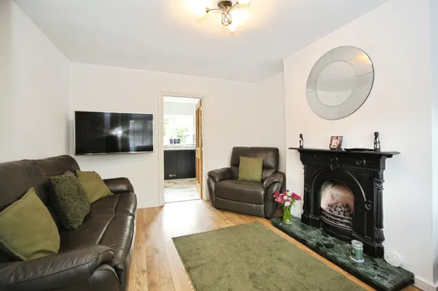 Hawthorn Park PONTYCLUN, CF72, photo 3