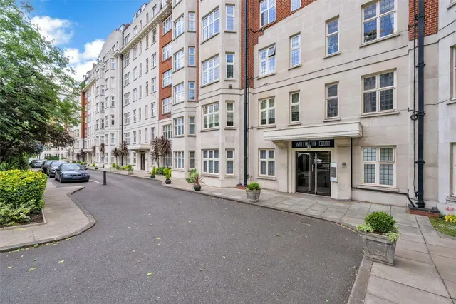 Photo 2 — Wellington Road, London, NW8 9TA