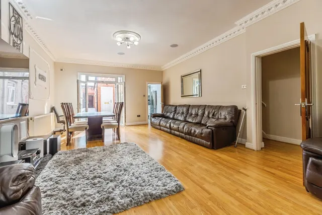 Kilnerdeyne Terrace, Rochdale, OL16, photo 3