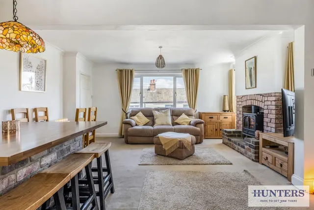 Silverdale Avenue, Guiseley, LS20, photo 2