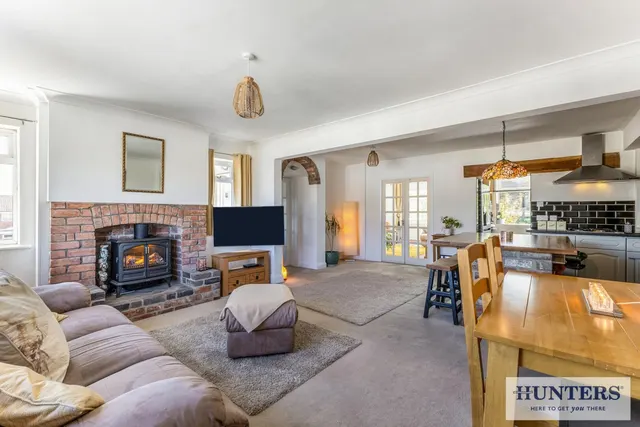 Silverdale Avenue, Guiseley, LS20, photo 3