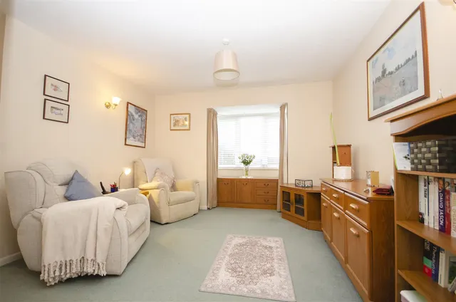 High Street, West End, Southampton, SO30 3DT, photo 1