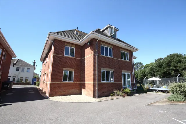 Warwick Road, Boscombe, BH7, photo 1