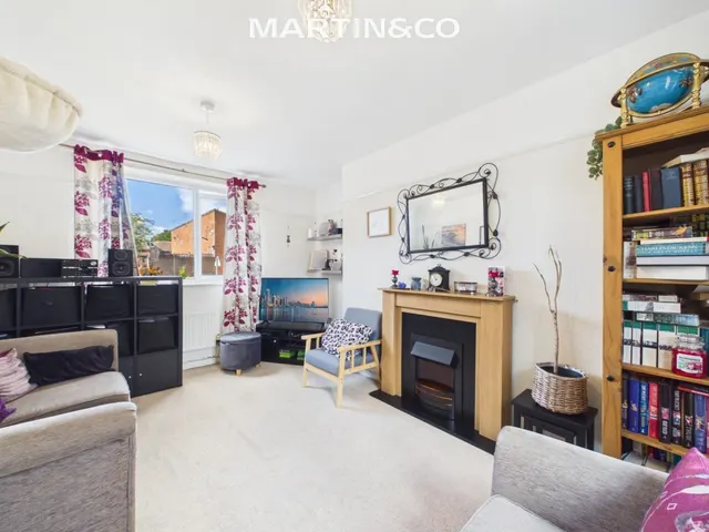Photo 2 — Hill Road, Arborfield