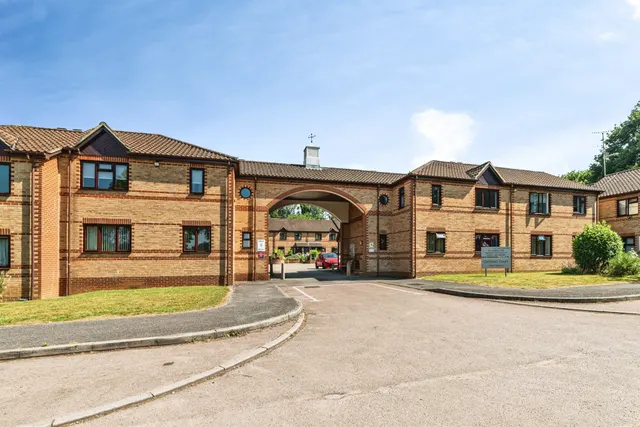 Gershwin Court, Basingstoke, RG22, photo 2