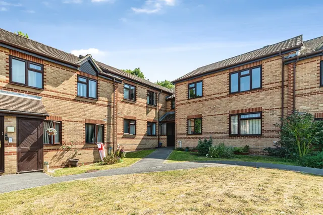 Gershwin Court, Basingstoke, RG22, photo 1