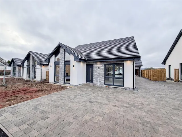 Brocketsbrae Road, Lesmahagow, Lanark, ML11 9PT, photo 1
