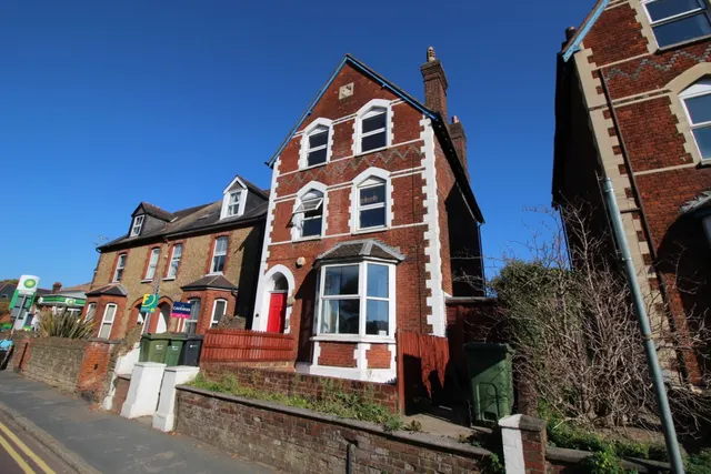 Flat 4, 48 Woodbridge Road, photo 1