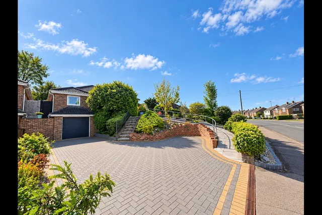 Walton Road, Walton On The Naze, CO14, photo 1