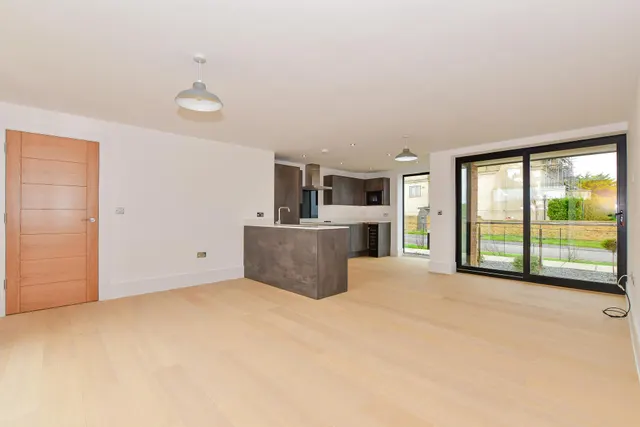 Fitzroy Avenue, Broadstairs, CT10, photo 3