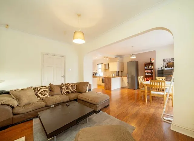 Photo 2 — Neeld Crescent, Hendon, NW4